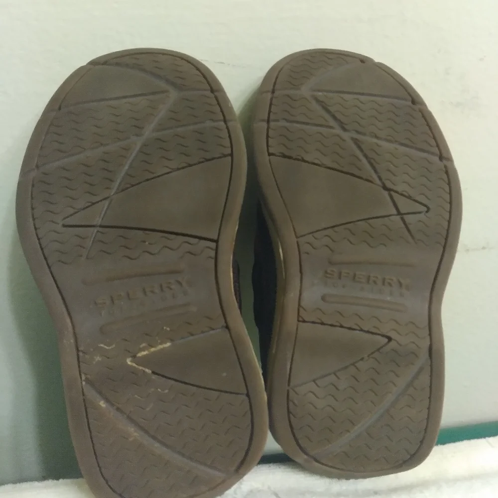 Brown Kids SPERRY Shoes with Velcro Strap TODDLER Size 7 M, 4.5 INCHES INSIDE